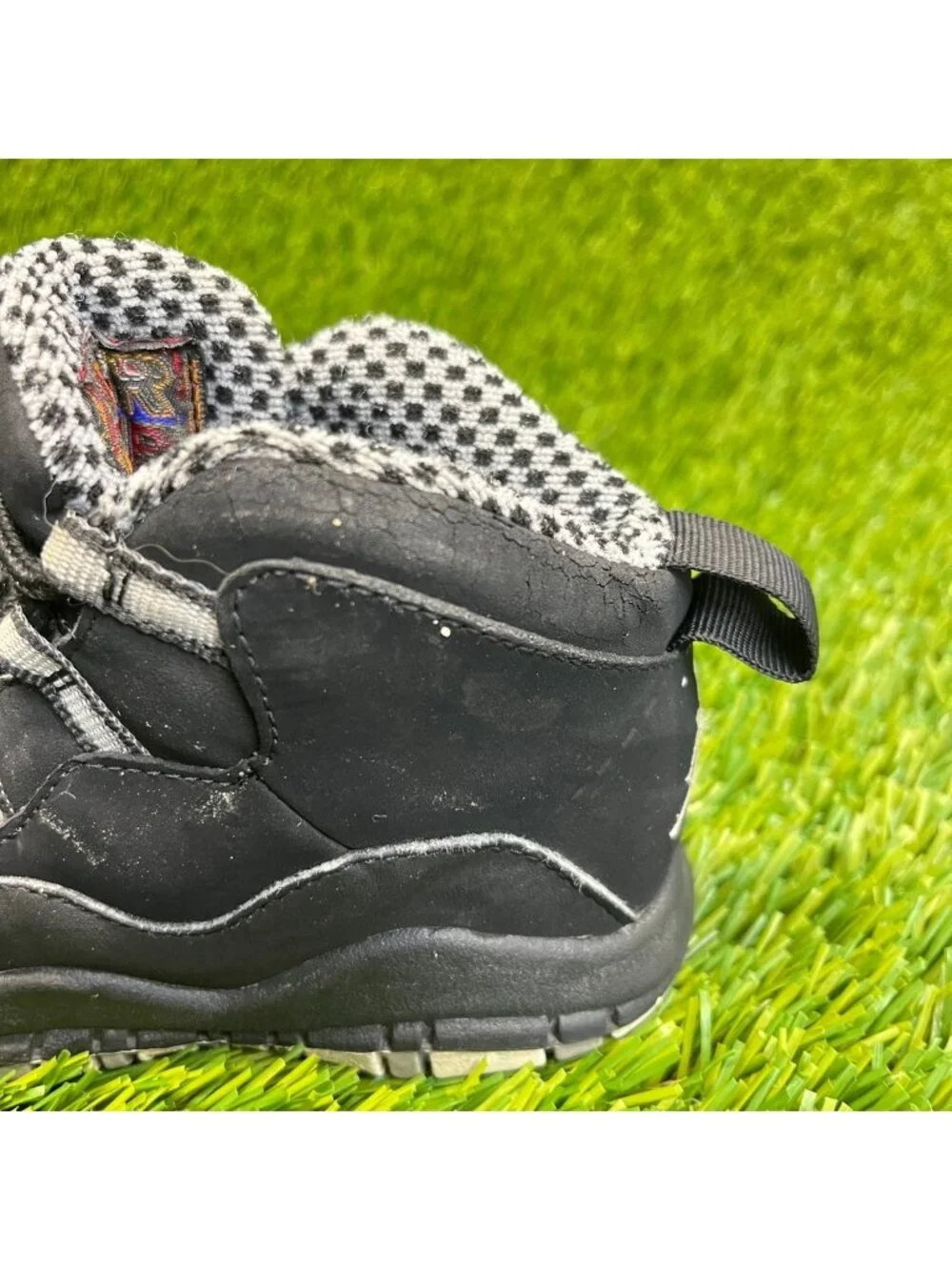Nike Air Jordan 10 Retro Boys Size 8.5C Black Athletic Walking Shoes Sneakers